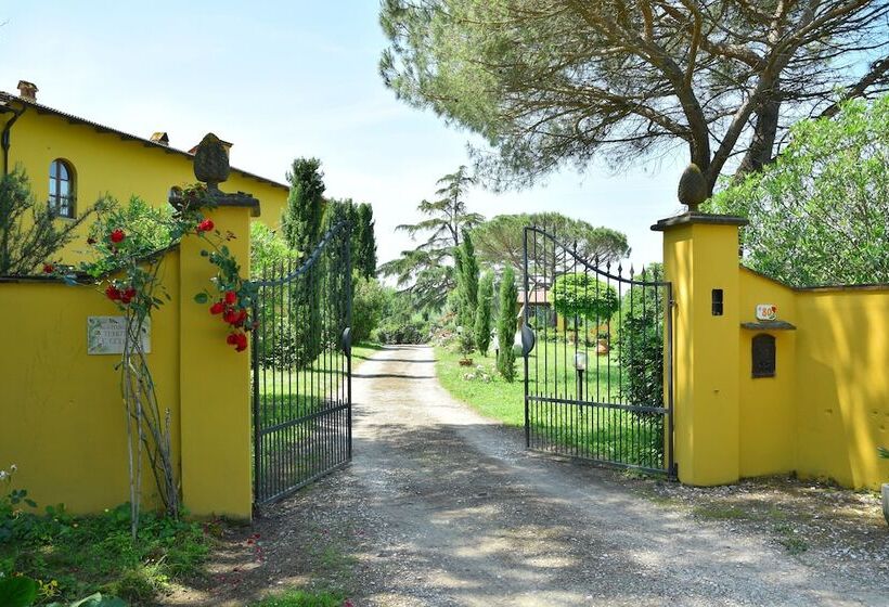 فندق Tenuta Le Colonie