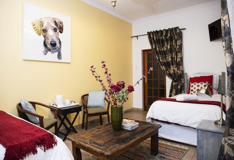 בית מלון כפרי Blue Mango Lodge