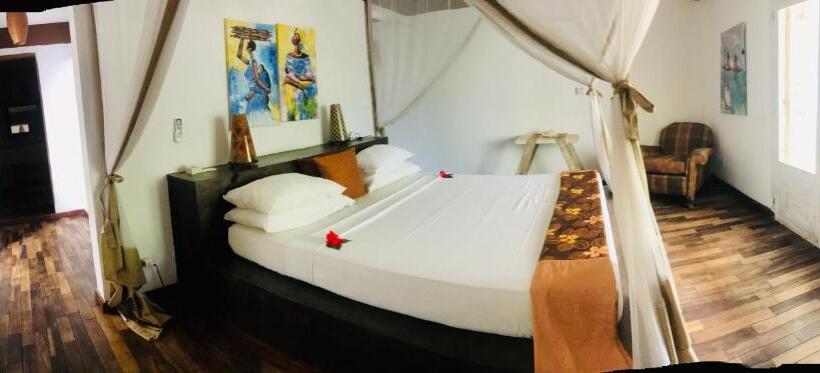 ホテル Uzuri Boutique