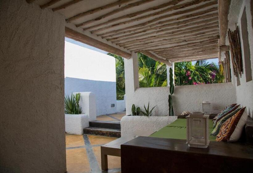 ホテル Uzuri Boutique