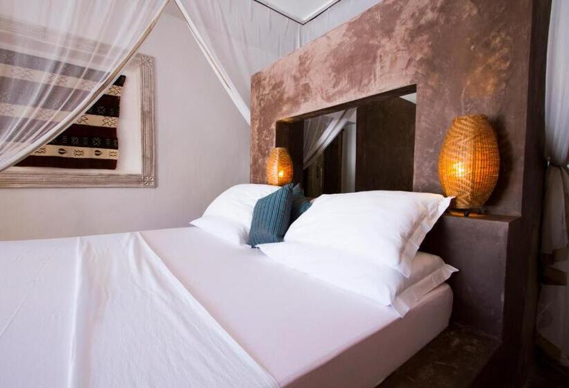 ホテル Uzuri Boutique