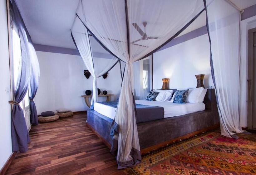 ホテル Uzuri Boutique