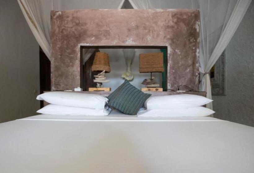 ホテル Uzuri Boutique