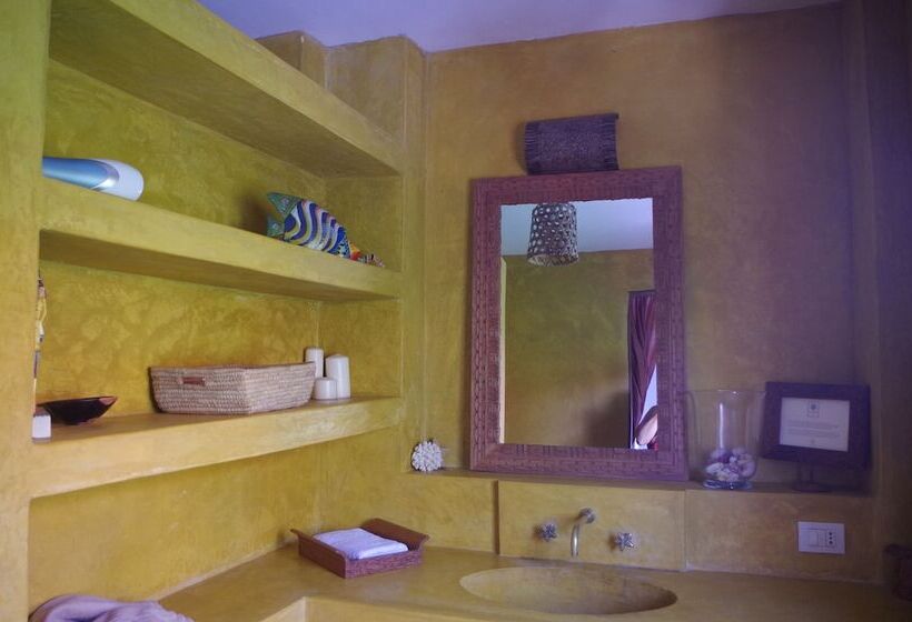 ホテル Uzuri Boutique