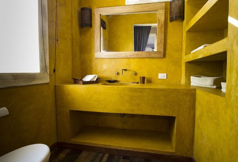 ホテル Uzuri Boutique