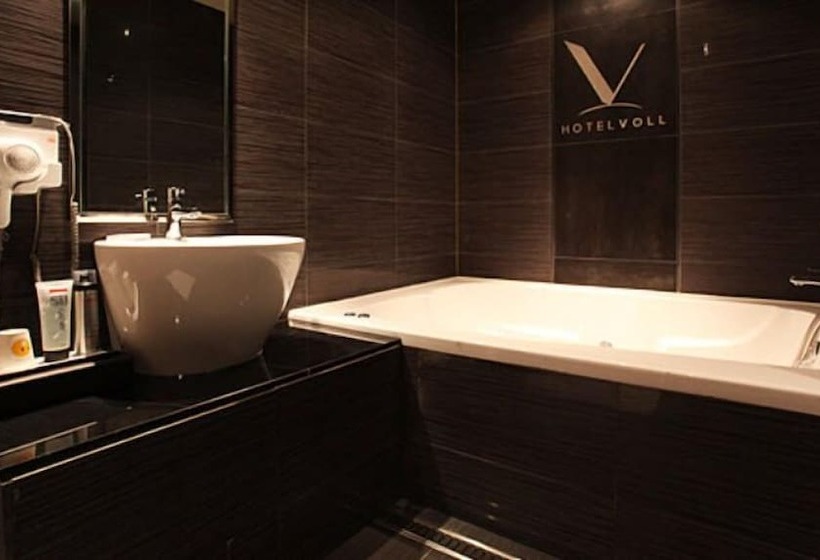 هتل Voll