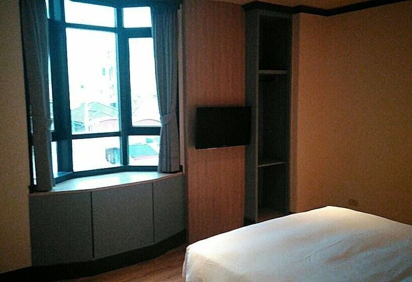 هتل Win Inn Tainan  Ii