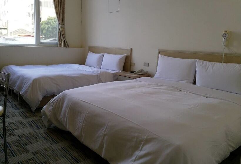هتل Win Inn Tainan  Ii
