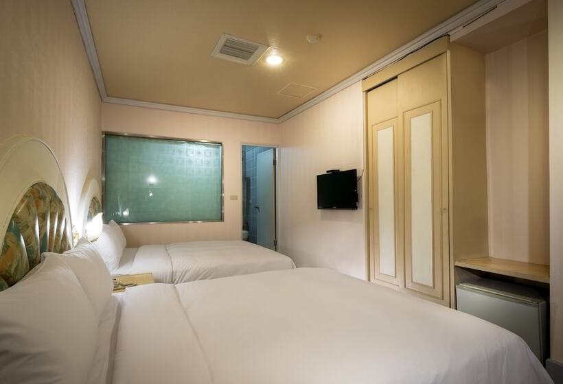 هتل Win Inn Tainan  Ii