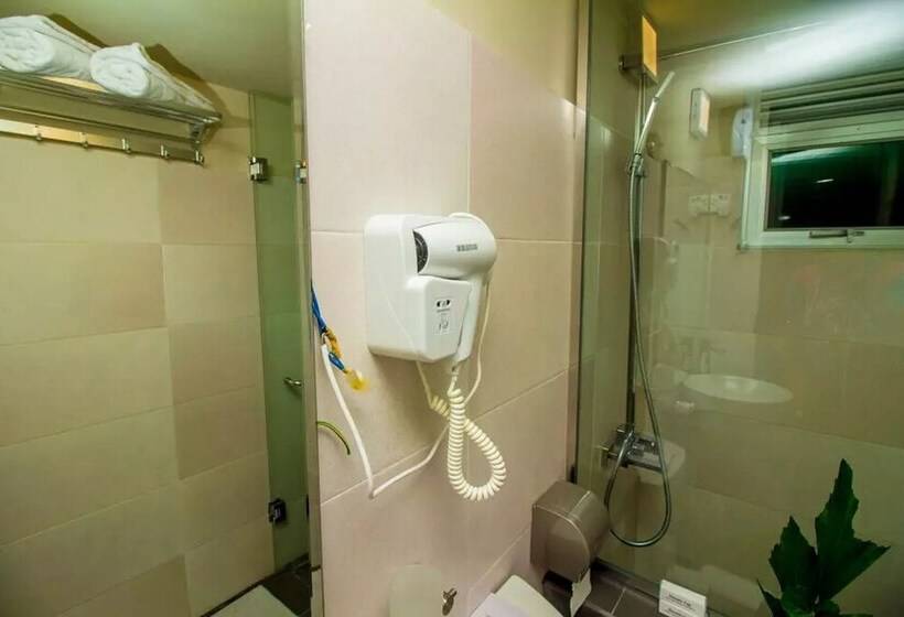 호텔 Settle Inn Tourist Lodge