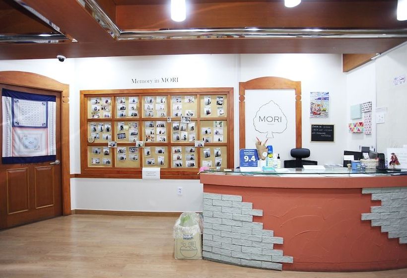 Mori Guesthouse  Hostel