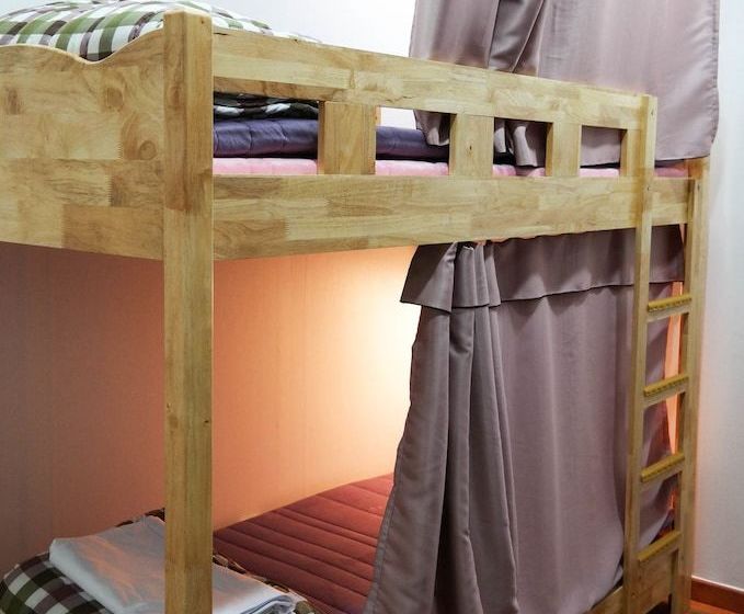 Mori Guesthouse  Hostel