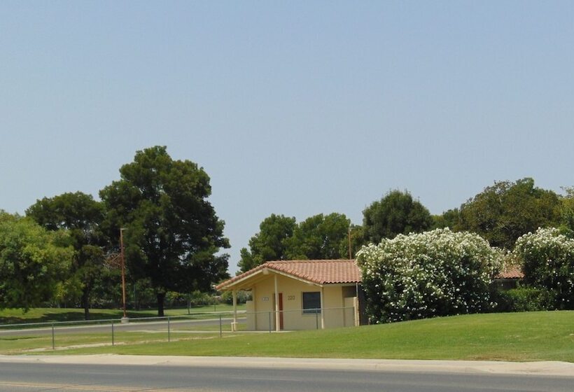 모텔 Corcoran Country Inn