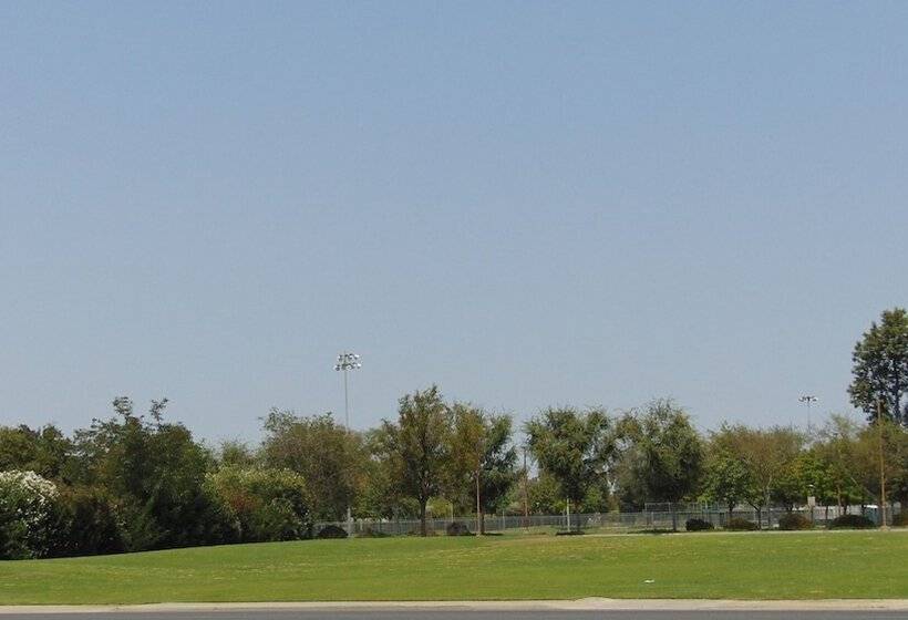 모텔 Corcoran Country Inn