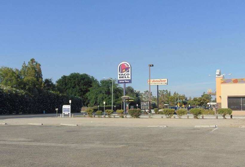 모텔 Corcoran Country Inn