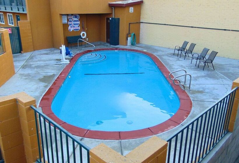 모텔 Corcoran Country Inn