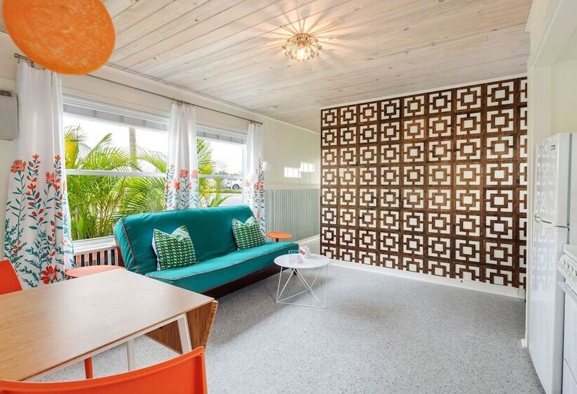 מוטל Sunset Inn And Cottages