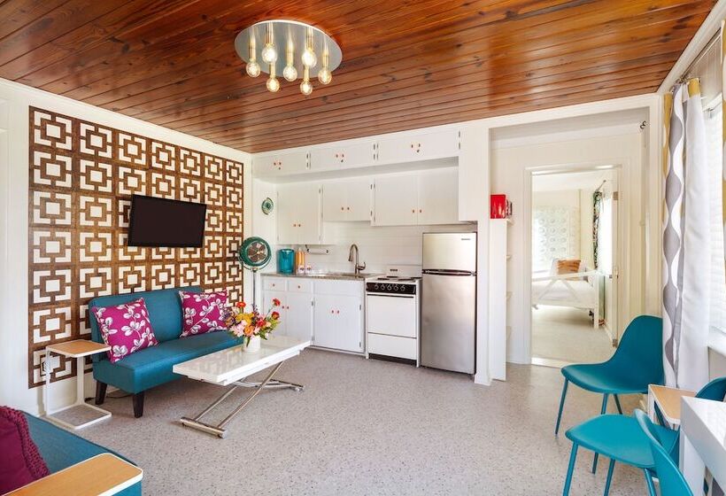 מוטל Sunset Inn And Cottages