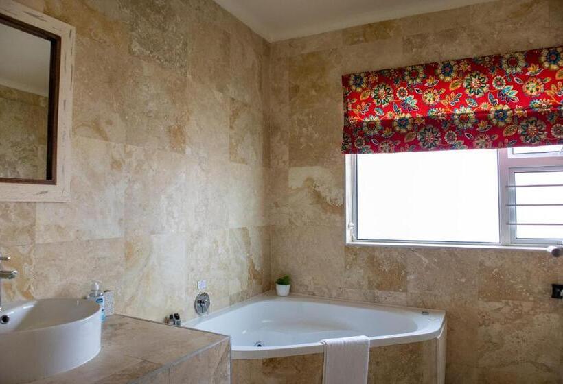 פנסיון 305 Guest House