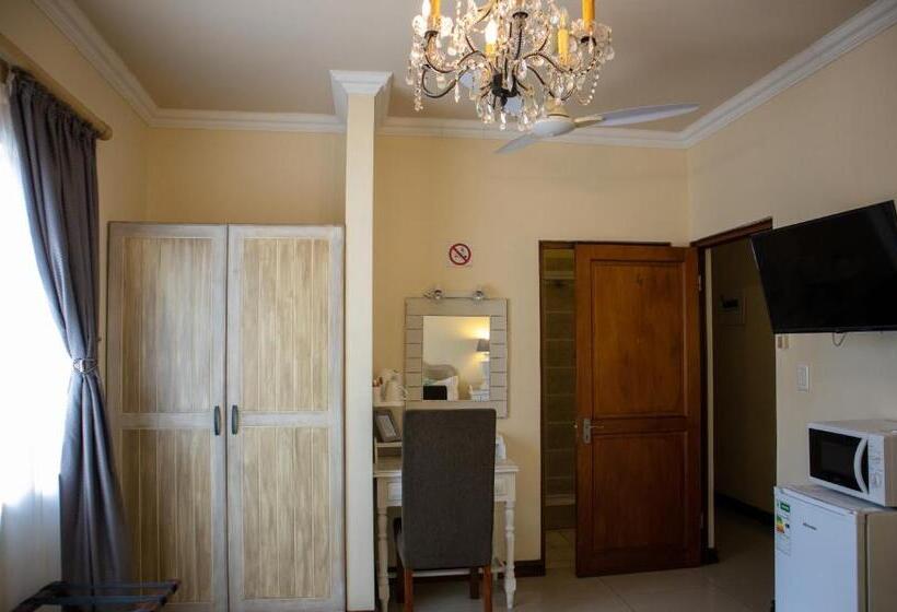 פנסיון 305 Guest House