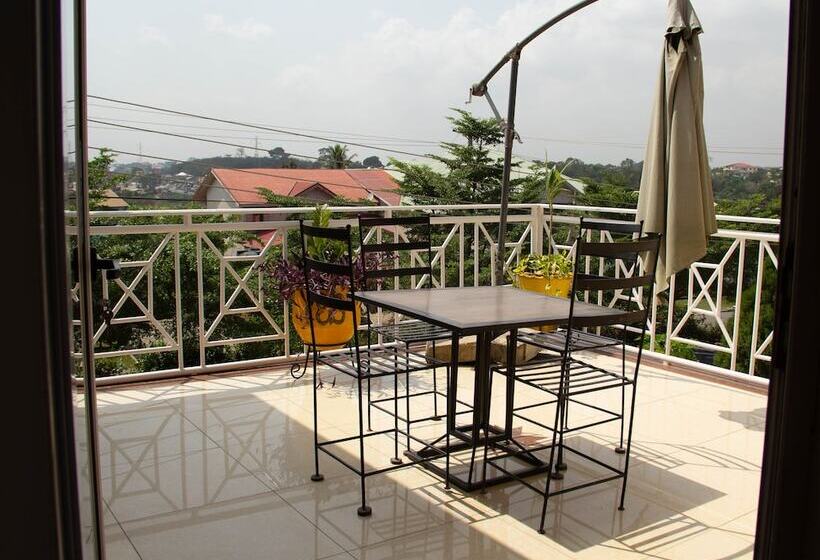 پانسیون Asantewaa Premier