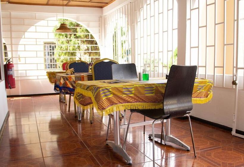 پانسیون Asantewaa Premier