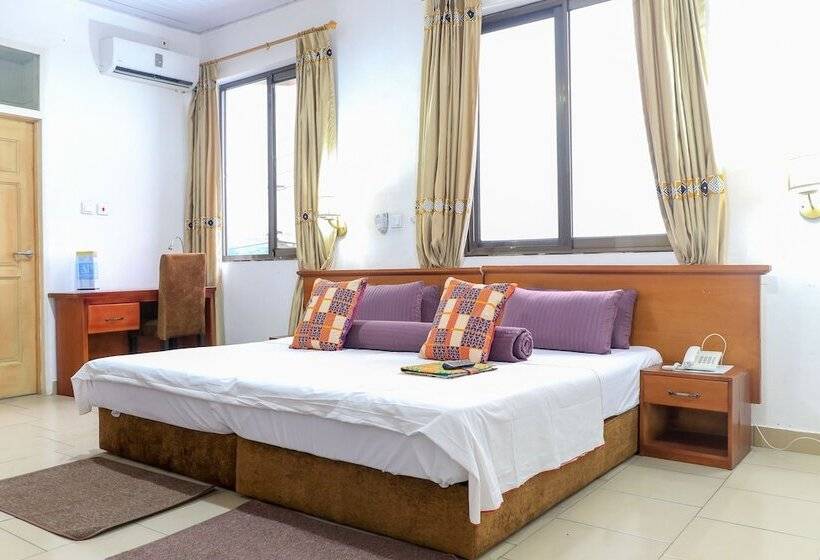 پانسیون Asantewaa Premier