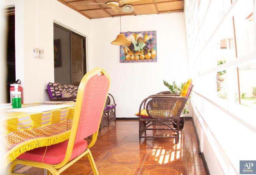 پانسیون Asantewaa Premier