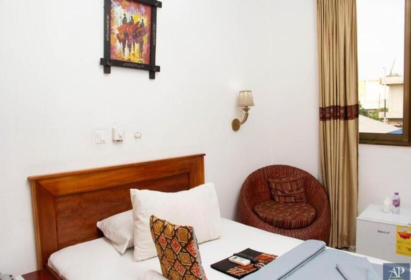 پانسیون Asantewaa Premier