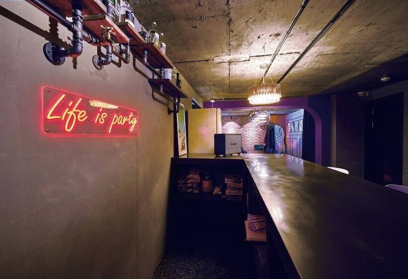 Pensão Hi There Design Guesthouse