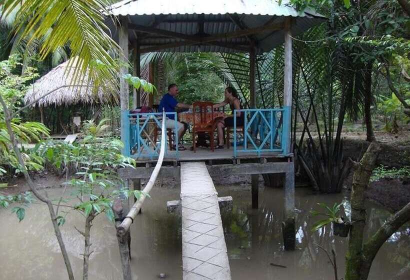 پانسیون Oasis