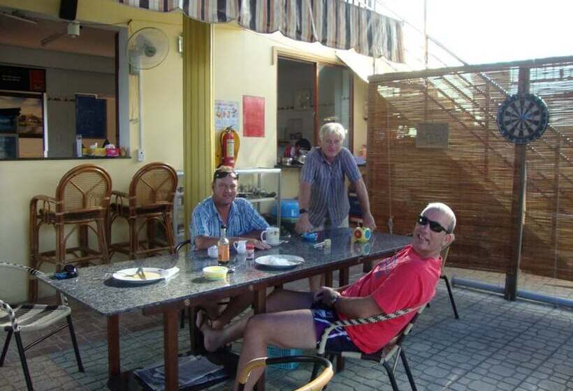 پانسیون Oasis