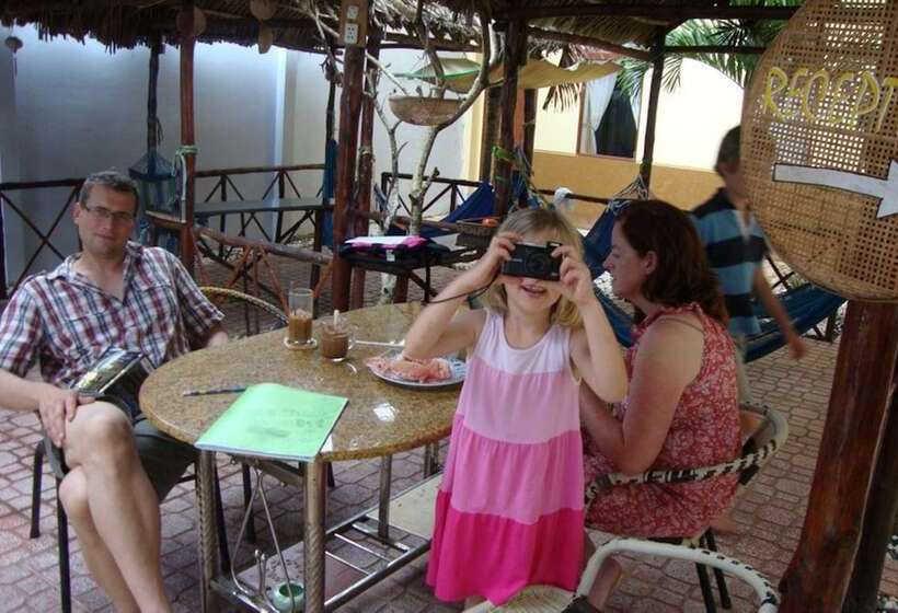 پانسیون Oasis