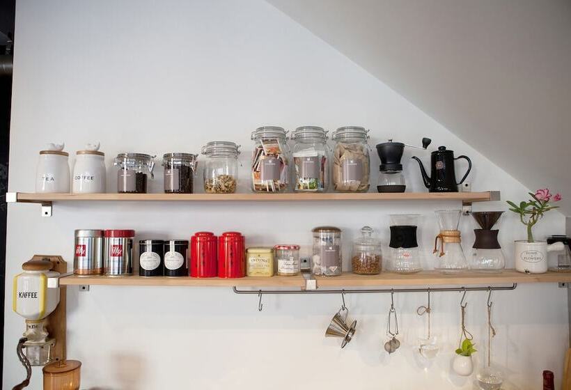 پانسیون Ra Guesthouse