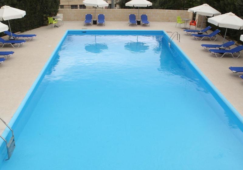 Polyxeni Hotel Apartments