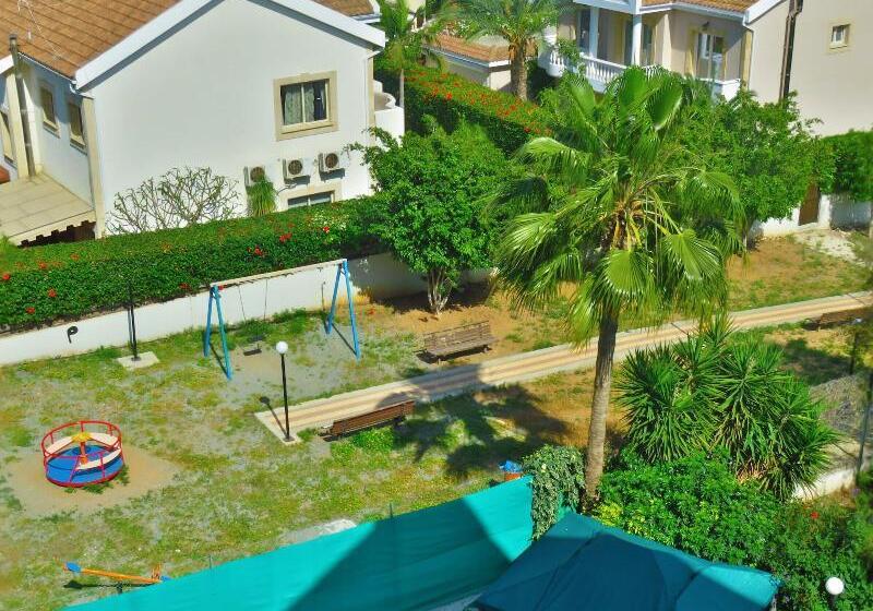 Polyxeni Hotel Apartments