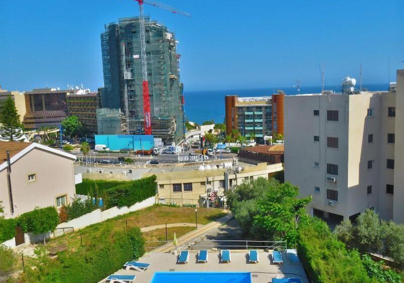 Polyxeni Hotel Apartments