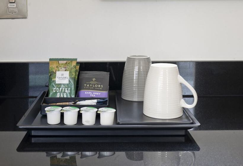 Red Lion Court By City2stay