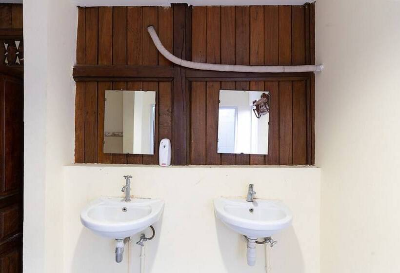 Reddoorz Hostel @ Dago 2