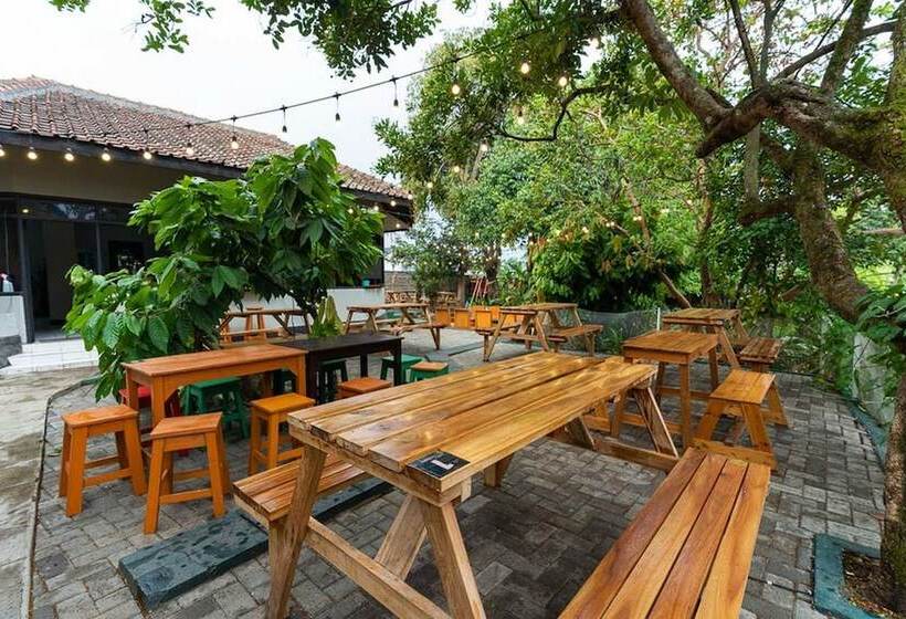 Reddoorz Hostel @ Dago 2