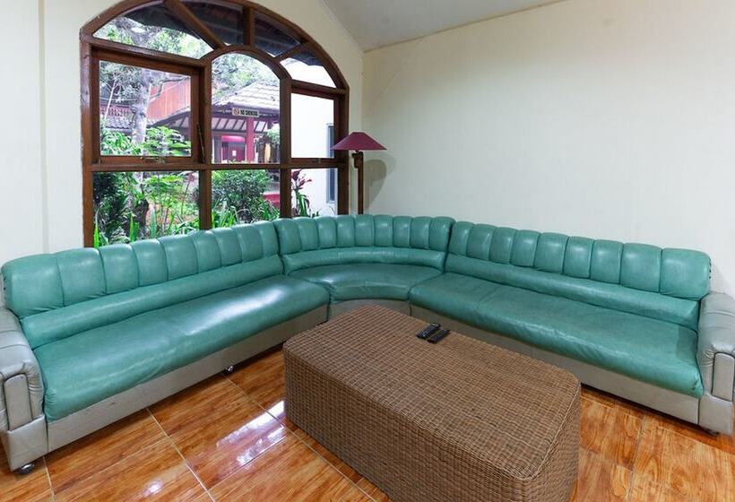 Reddoorz Hostel @ Dago 2