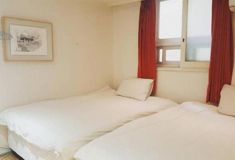 בית מלון כפרי Seoul 53  Insadong