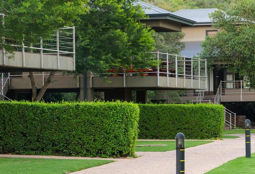 Stonehill River Lodge