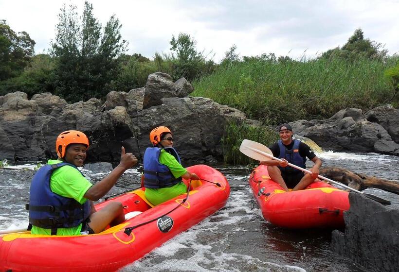 Stonehill River Lodge