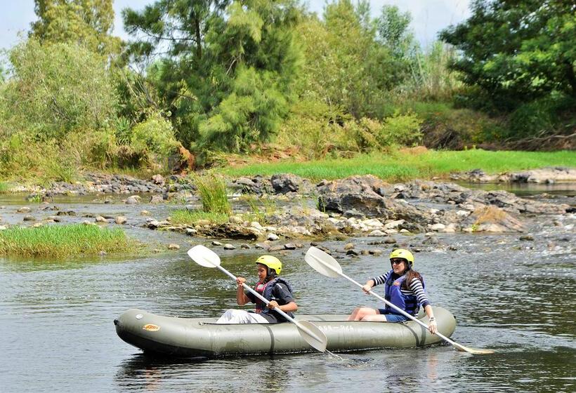 Stonehill River Lodge