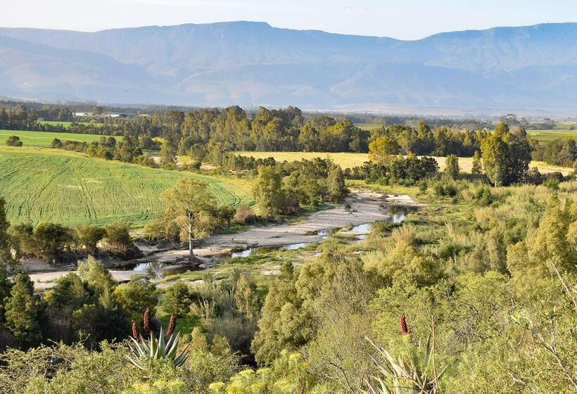 Stonehill River Lodge