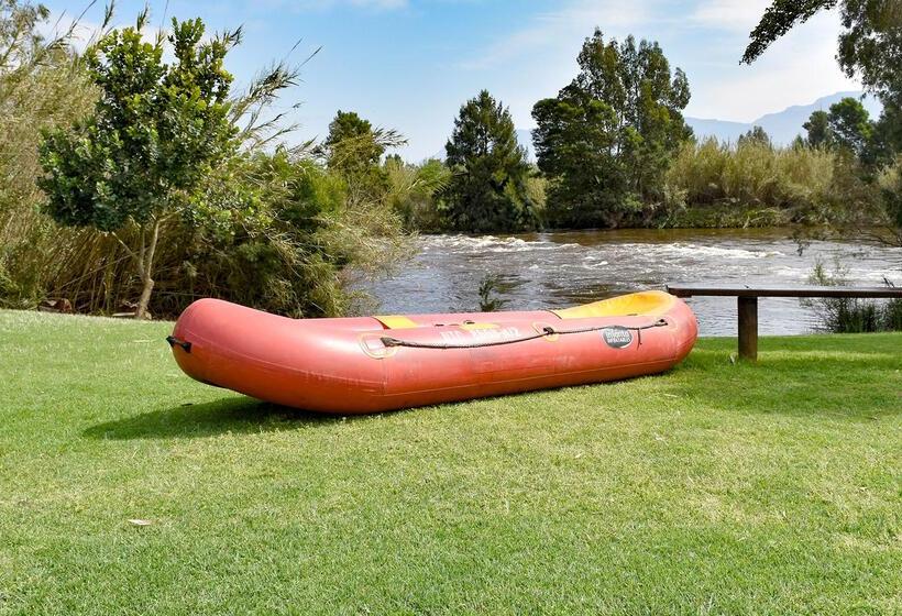Stonehill River Lodge