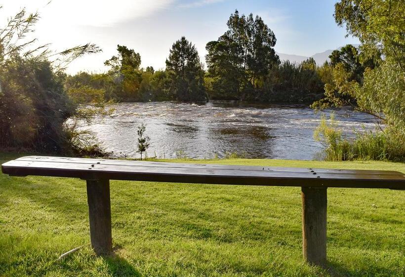 Stonehill River Lodge