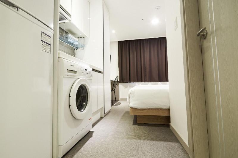 Top Hotel & Residence