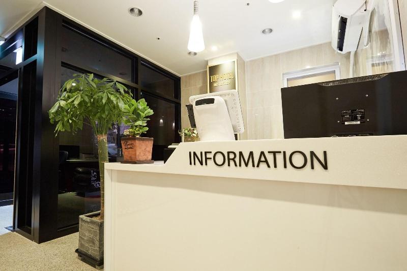 Top Hotel & Residence